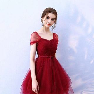 ĐẦM XÒE TRỄ VAI LƯỚI XẾP màu đỏ