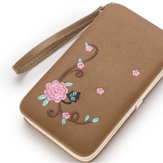 ví thêu họa tiết