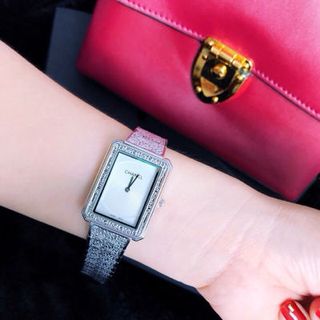 đồng hồ nữ vuông sành điệu