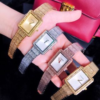 đồng hồ nữ vuông sành điệu