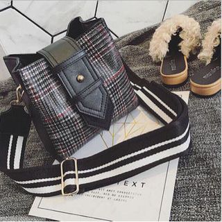 tui bố thổ cẩm