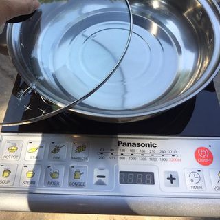 Bếp từ Panaso DH129T tặng kèm nồi lẩu