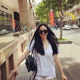 Áo thun basic cổ tim