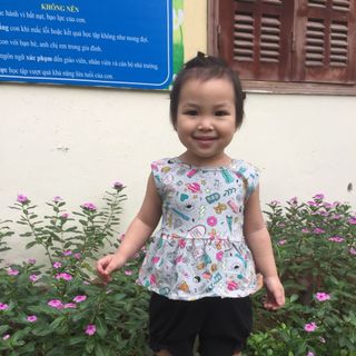 bộ cotton hở lưng bé gái