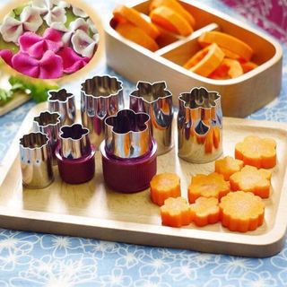Bộ Khuôn Tỉa Củ Qủa 8 Món