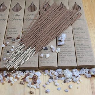 Nhang Sạch Nhũ Hương Tinh Giọt không hương liệu không cay mắt 72 cây/ hộp