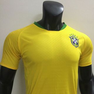 Quần áo thể thao bóng đá