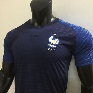 Quần áo thể thao bóng đá