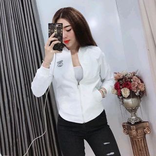 Áo khoác dù nữ