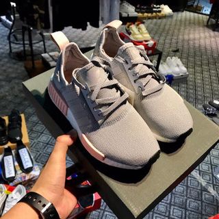 giày sneaker R1 11 sale
