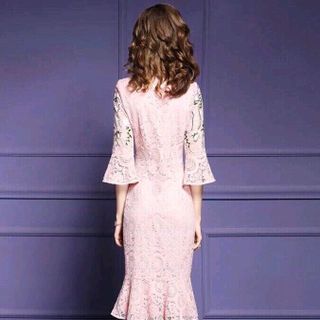Đầm Ren Thêu Hoa Đẹp Lắm