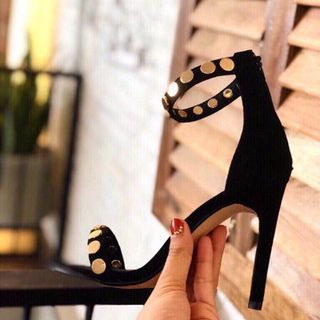 giày cao got đinh tròn