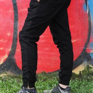 quần jogger kaki
