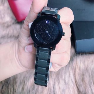 đồng hồ trung cấp sang trọng