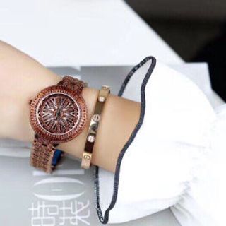đồng hồ đá xoay