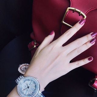 đồng hồ đá xoay