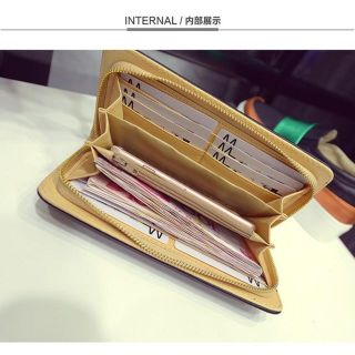 Ví cầm tay nữ thời trang vân họa tiết trẻ trung nổi bật