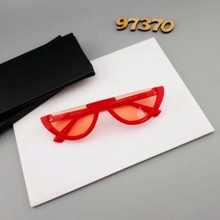 Mắt kính thời trang giá sỉ