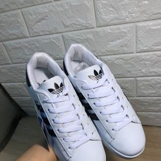 giày thể thao vạch đen
