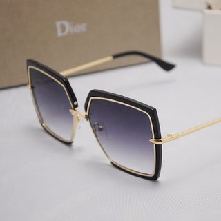 Mắt kính thời trang giá sỉ