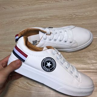 giầy sneakers thể thao
