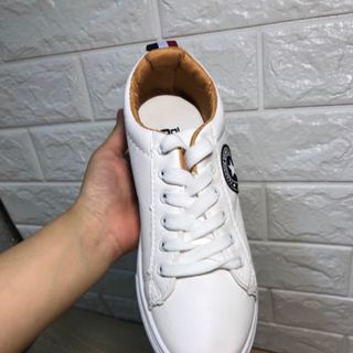 giầy sneakers thể thao