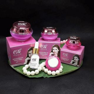Kem dưỡng da trắng hồng