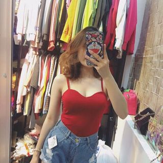 áo hai dây có mút ngực