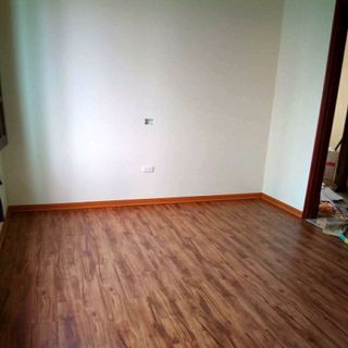 SÀN NHỰA GIẢ GỖ TỰ DÍNH 2MM