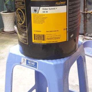 dầu máy nén khí tổng hợp 8000h Kluber summit sb46 xuất xứ Mỹ giá cạnh tranh trên toàn quốc