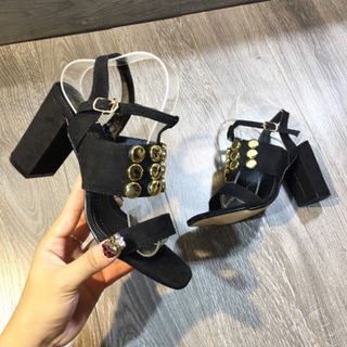 giày cao got vuông