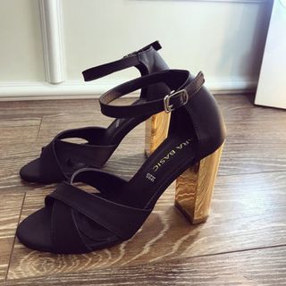 giày sandal got vàng