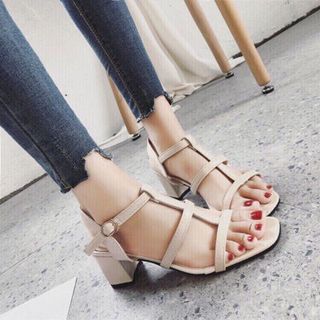 giày sandal got vuông rọ