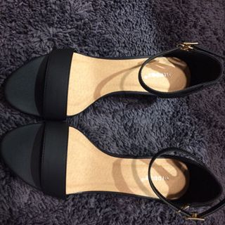giày sandal da lì