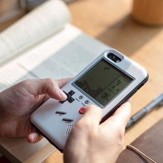 ốp lưng iphone kiêm máy game