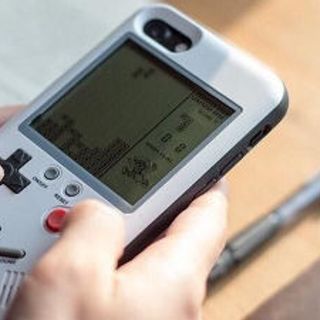 ốp lưng iphone kiêm máy game