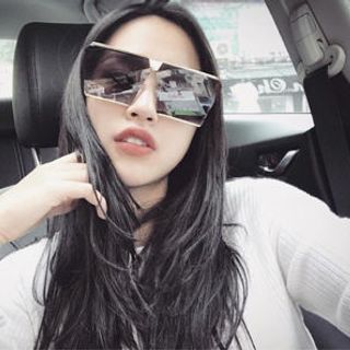 Mắt kính Vuông HNH cực hot