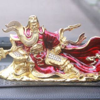 Nước hoa trang trí ô tô