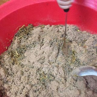 muối thảo dược của người Dao Đỏ Sapa