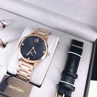 đồng hồ 
Vẩn không ngừng Hot nhé quý khách Đầy đủ phụ kiện như hìnhTất cả đều là nhé