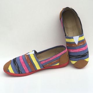 Giày búp bê đa sắc