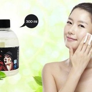Nước tẩy trang Beauskin Cleasing Water
