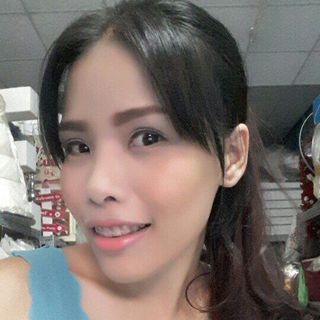 Tóc giả cột xoăn