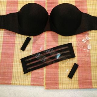 Áo đúc ngang kèm dây cổ