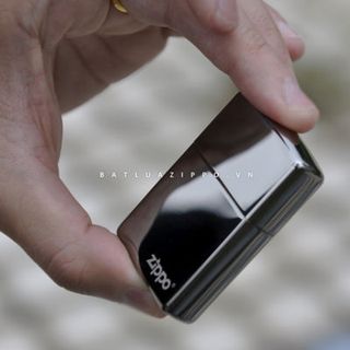 Zippo Đen Bóng Logo