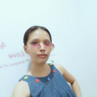 đầm bé nút cổ