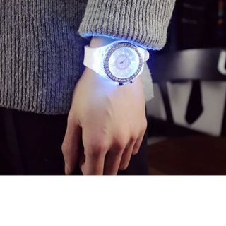 đồng hồ Led 7 màu