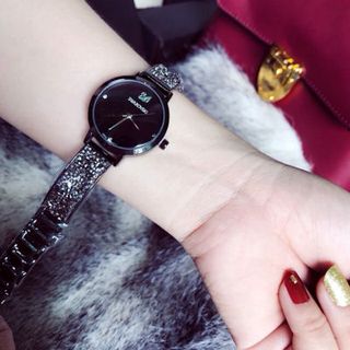 Đồng hồ swa hot trend