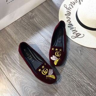 giày mọi thêu ong