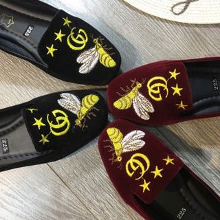 giày mọi thêu ong